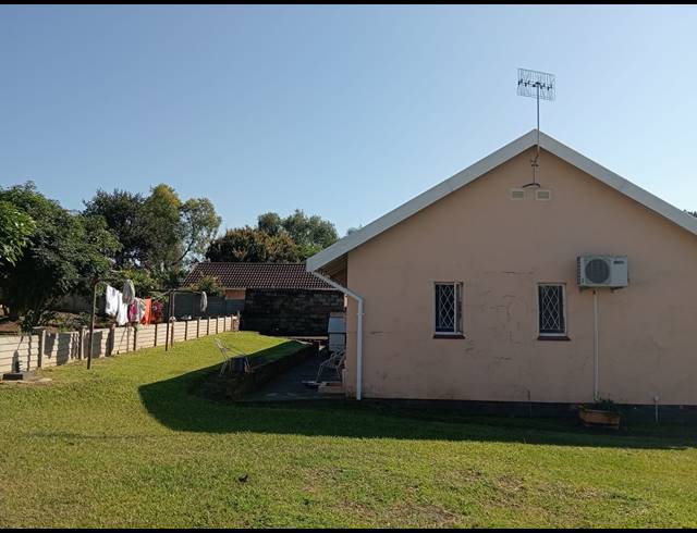 3 BEDROOM FREESTANDING FOR SALE IN BISLEY